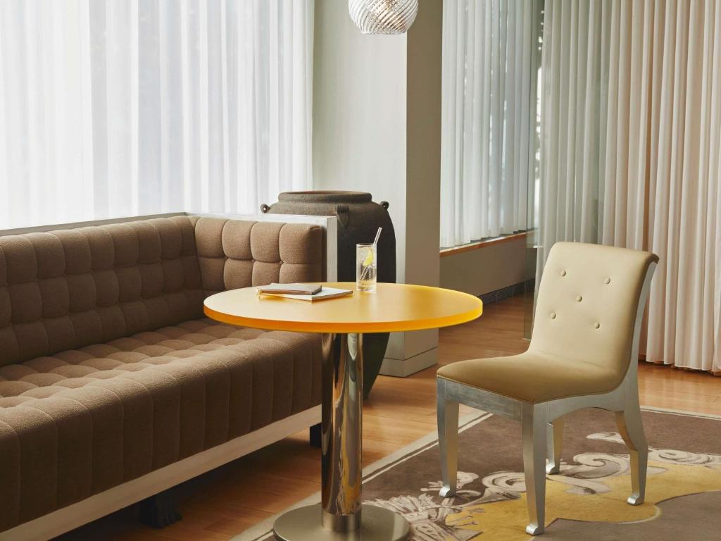 Junior Loft Suite - Image 6