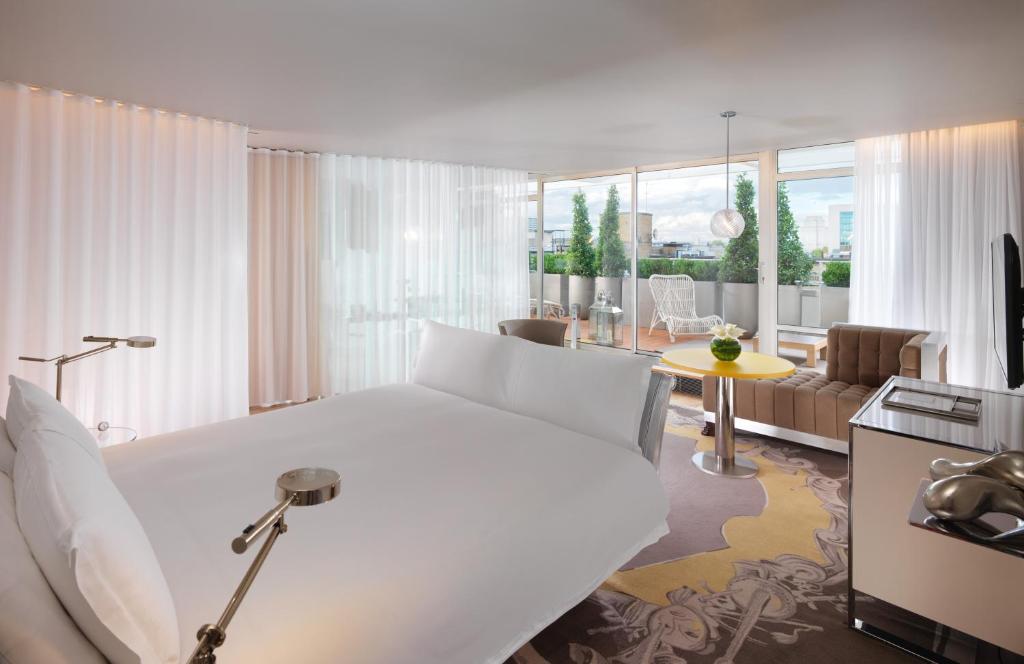 Loft Suite with Terrace - Image 2