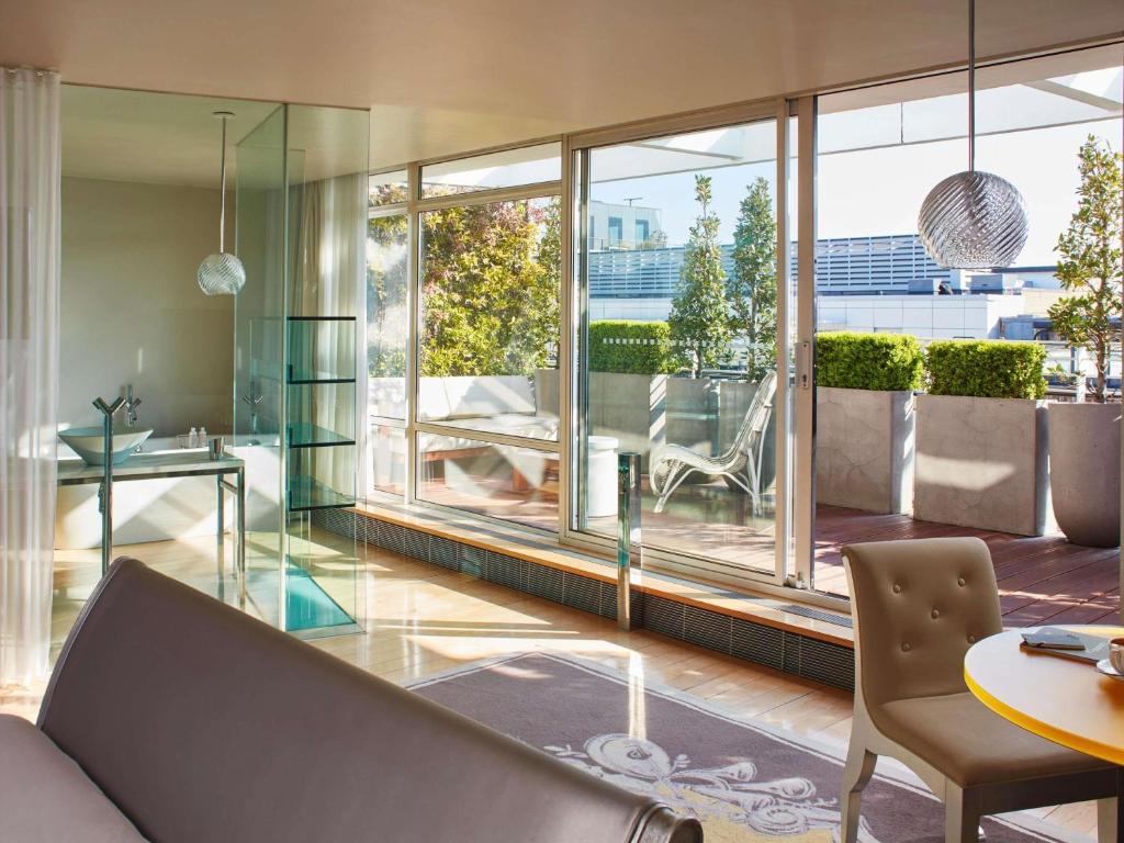 Loft Suite with Terrace - Image 7