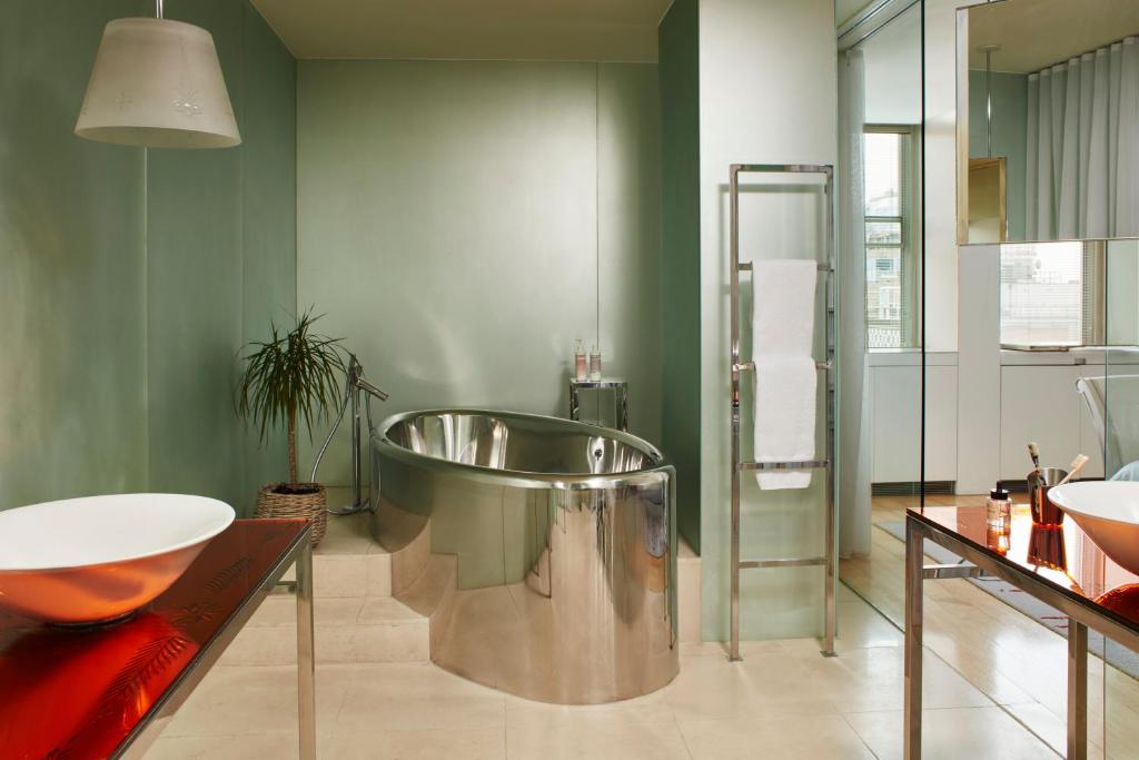 Penthouse - Image 7