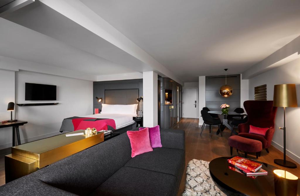 River View Balcony Suite - Image 2