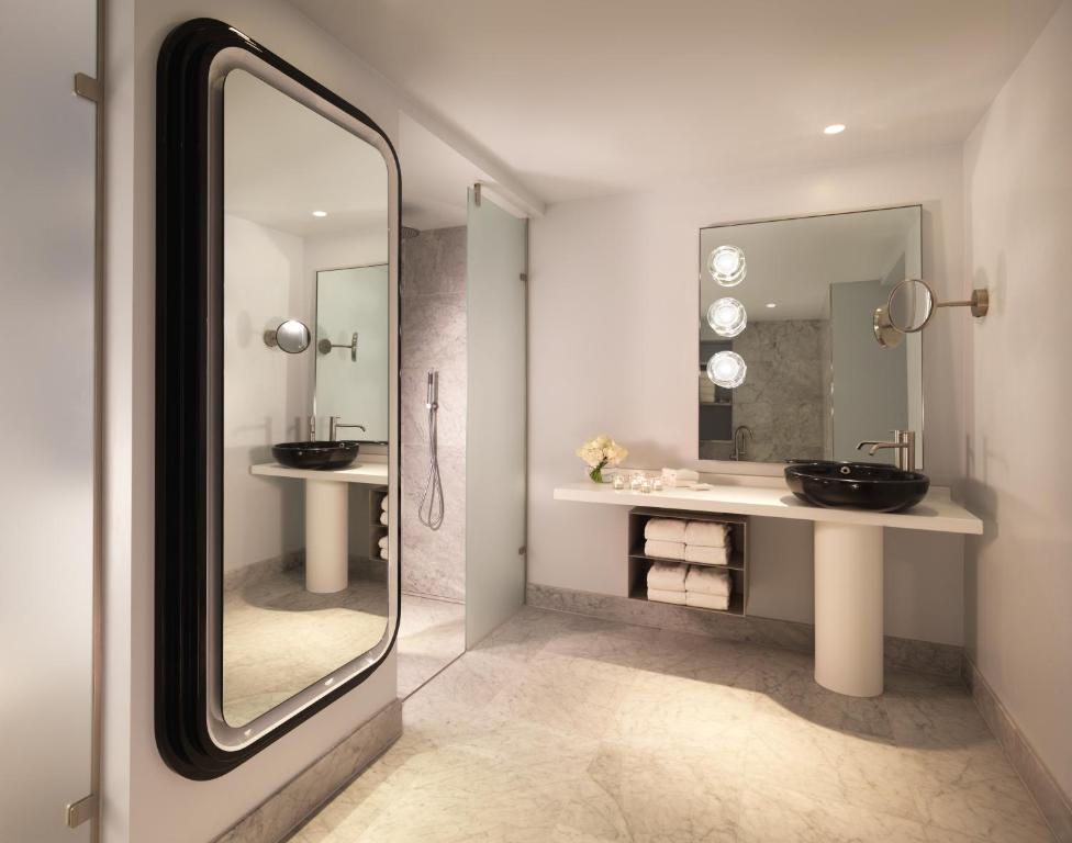 Suite with River View - Image 1