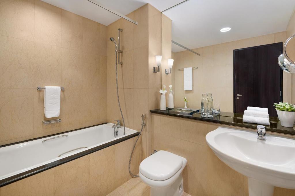 Executive Studio - Image 2