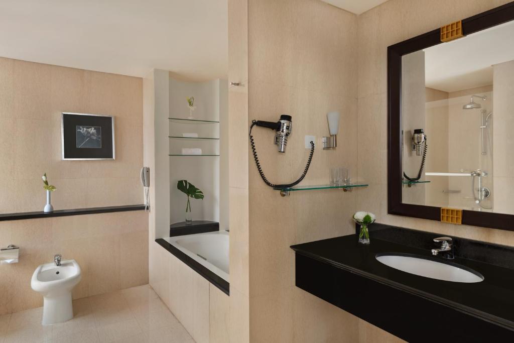 Two- Bedroom Apartment with City View - Image 3