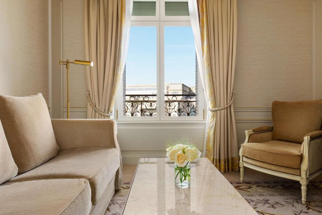 Junior Suite - Image 7