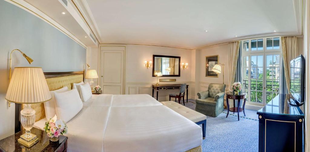 Superior Twin Room - Image 1
