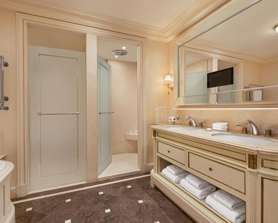 Terrace Room - Image 5