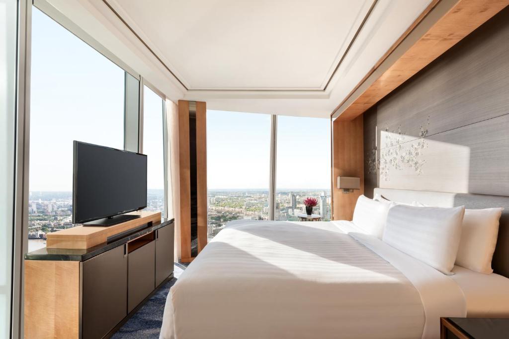 Iconic Shard Suite - Image 3