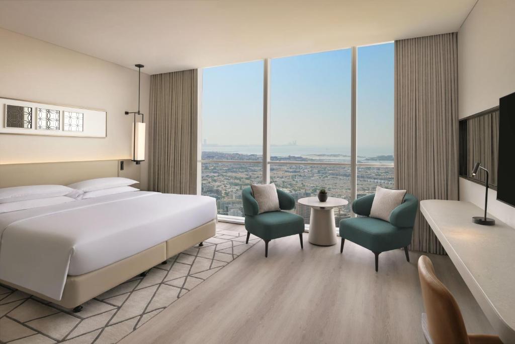 Deluxe Suite, Club lounge access, 1 Bedroom Suite, 1 King - Image 2