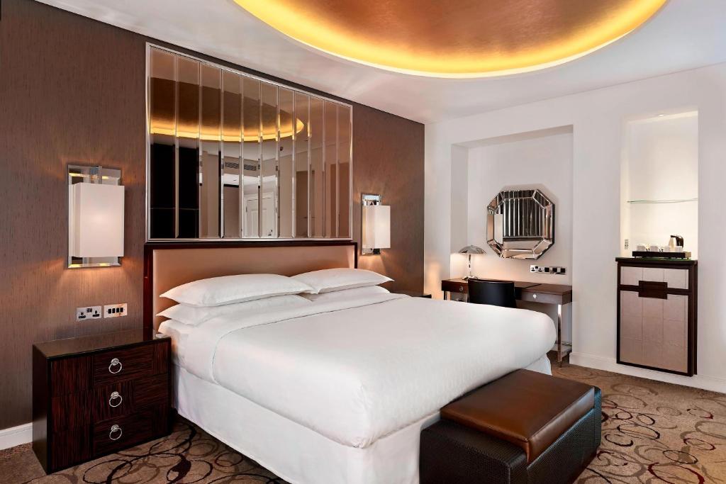 Club King Room - Club Lounge Access - Image 1