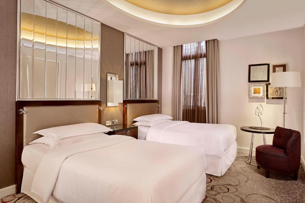 Superior Twin Room - Image 1