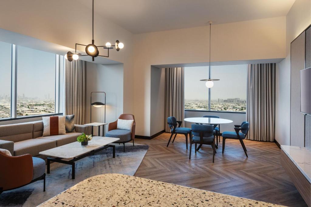 Amiri Suite - Club lounge Access - Image 6