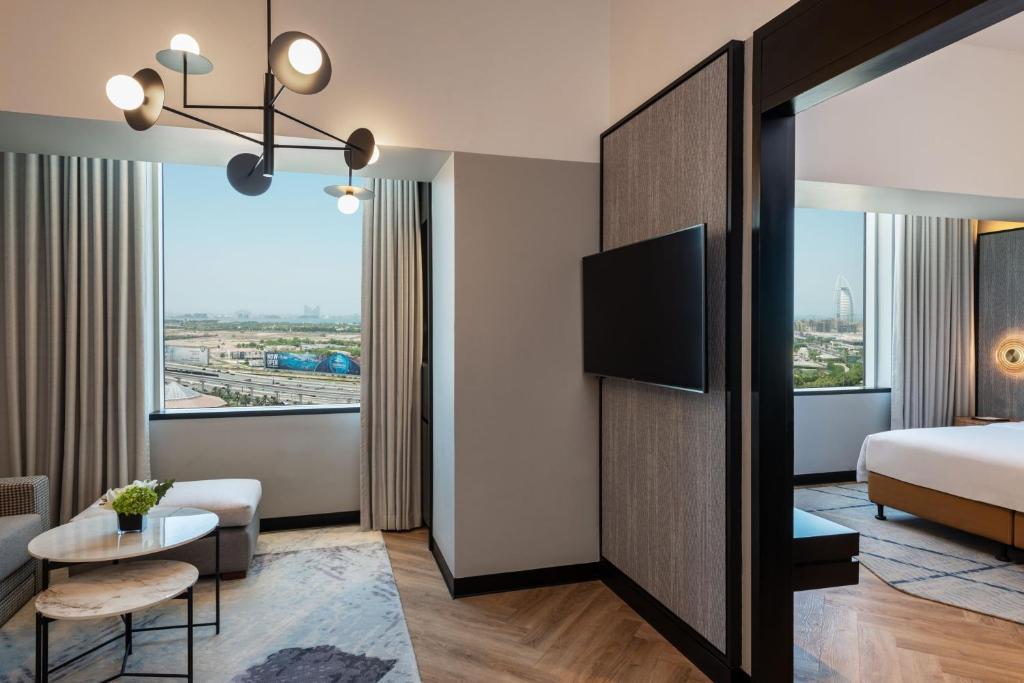 Three Bedroom Family Suite - Image 6