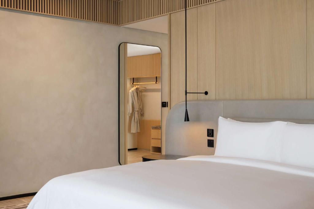 SIRO Fitness Suite - personal training session with sports massage - Image 11