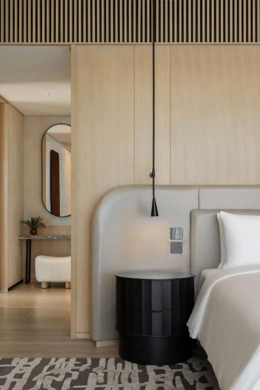 SIRO Fitness Suite - personal training session with sports massage - Image 13