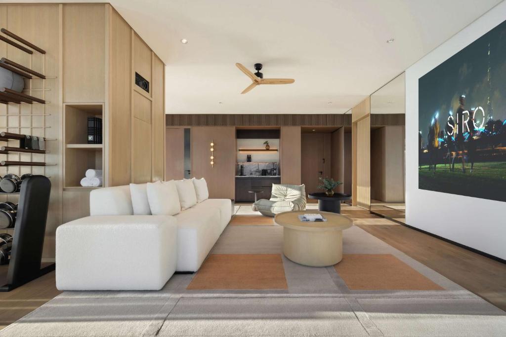 SIRO Fitness Suite - personal training session with sports massage - Image 2