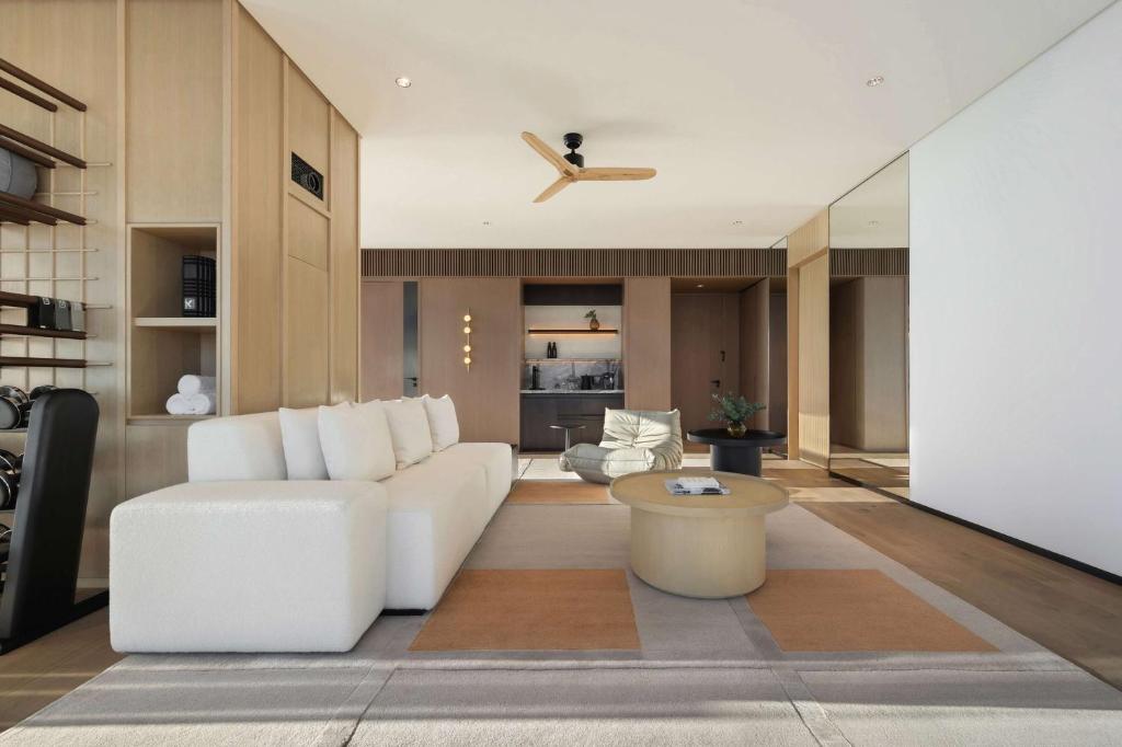 SIRO Fitness Suite - personal training session with sports massage - Image 3