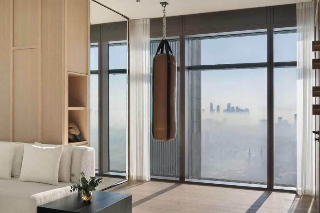 SIRO Fitness Suite - personal training session with sports massage - Image 5