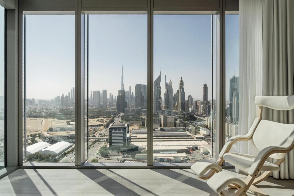 SIRO Plus - King Burj Khalifa View, complimentary fitness class and nutrition consultation - Image 3