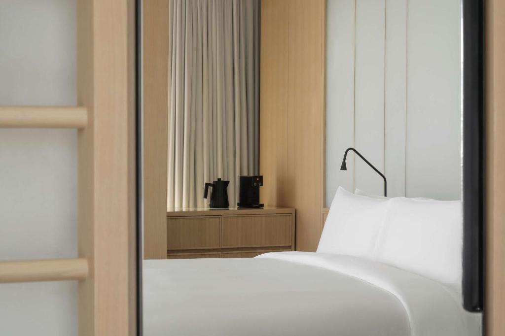 SIRO Premium Room, complimentary fitness class and nutrition consultation - Image 5