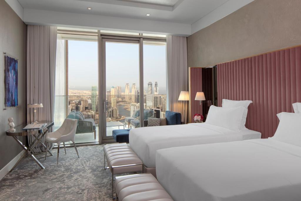 Signature Double Room with Burj View - Image 4