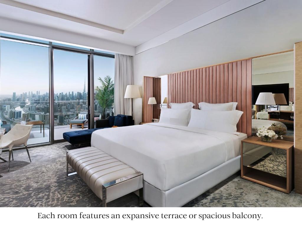 Signature King Room with Burj Khalifa View - Image 5