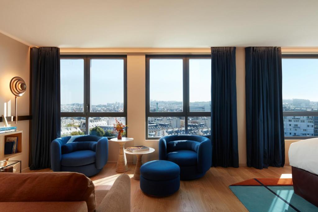 L'Atelier Corner Suite - Paris rooftop view - Image 3