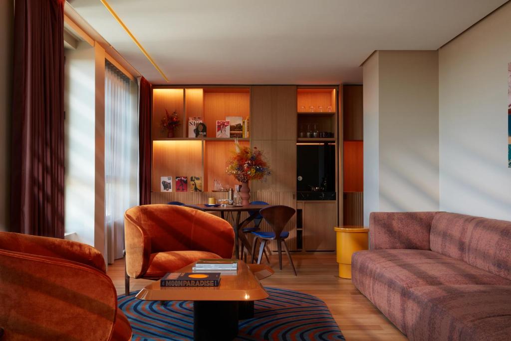 SO Paris Presidential Suite - Balcony and panoramic view - Image 2