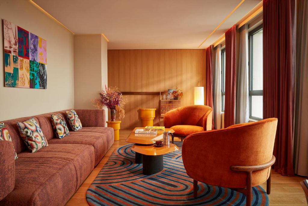 SO Paris Presidential Suite - Balcony and panoramic view - Image 3