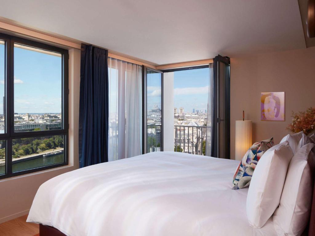 SO Paris Presidential Suite - Balcony and panoramic view - Image 6