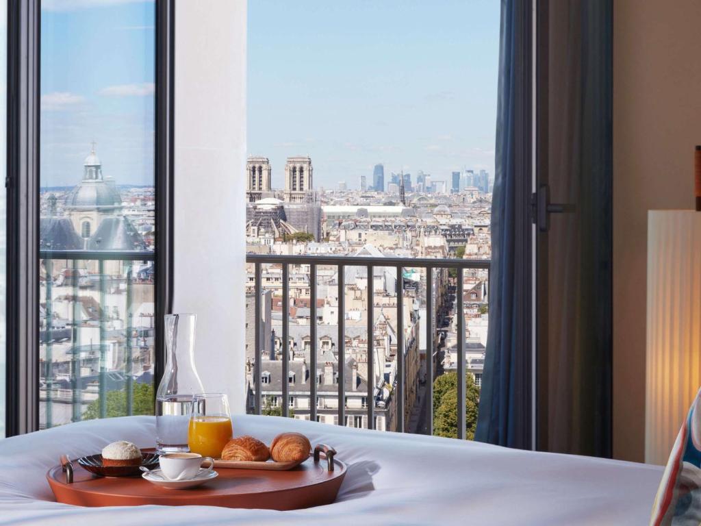 SO Paris Presidential Suite - Balcony and panoramic view - Image 8