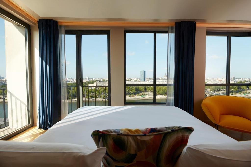 Studio Balcony Junior Suite - Paris view - Image 10