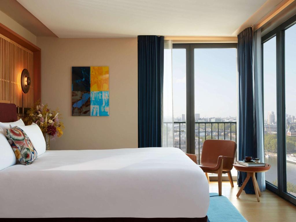 Studio Balcony Junior Suite - Paris view - Image 4