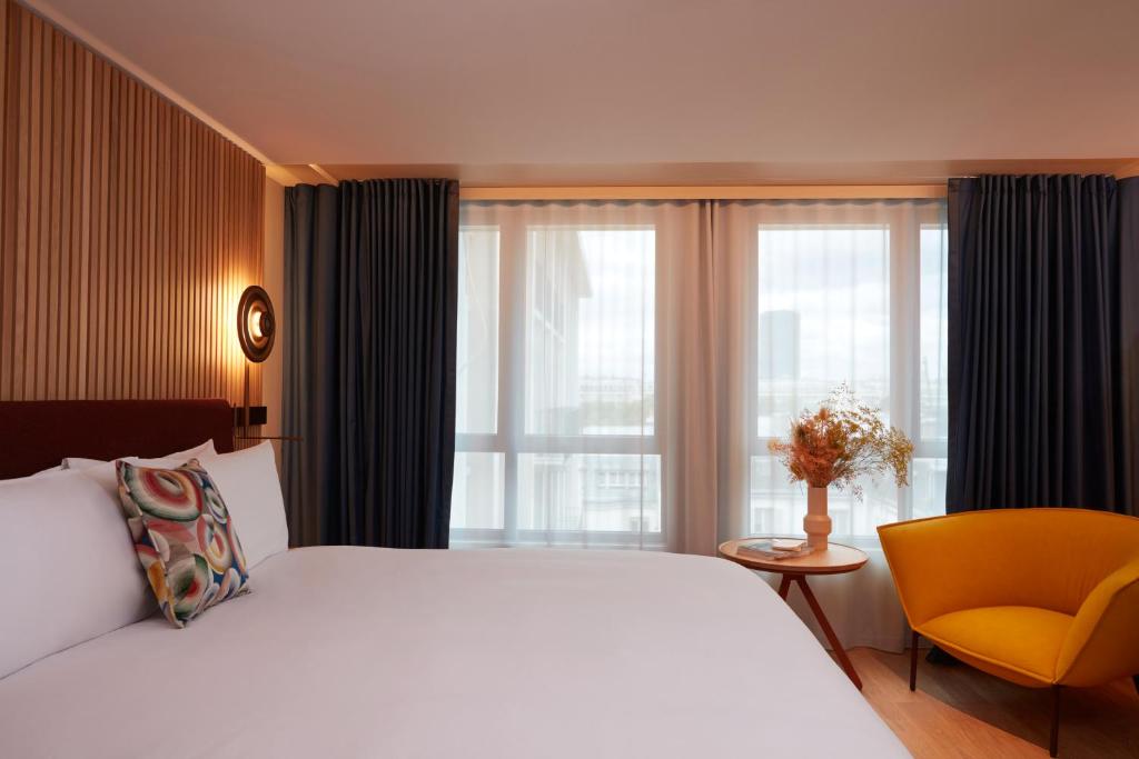 Studio Junior Suite - Courtyard view - Image 6