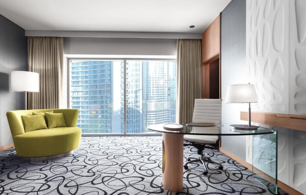 Junior Suite with King Bed and Burj Khalifa View - Image 4