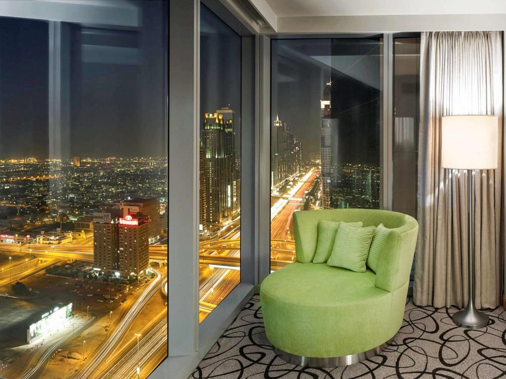 Luxury Family Room - Image 7
