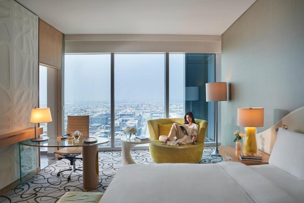 Luxury Room with King Bed and Coastline View - Image 1