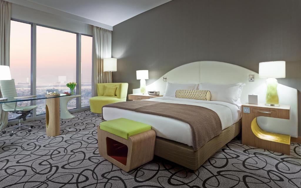 Luxury Room with King Bed and Coastline View - Image 6