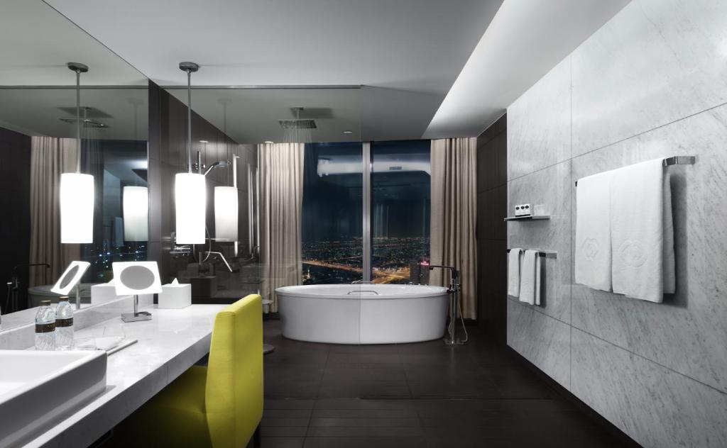 Opera King Suite with Coastline View -  Club Access - Image 3