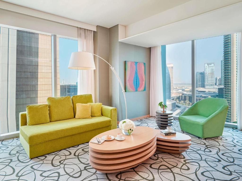 Presidential Suite with Club Access and Burj Khalifa View - Image 9