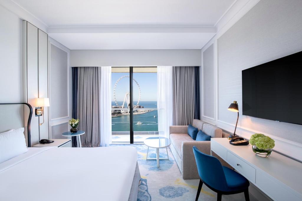 Luxury King Club Room with Partial Sea View - Club Access - Image 5
