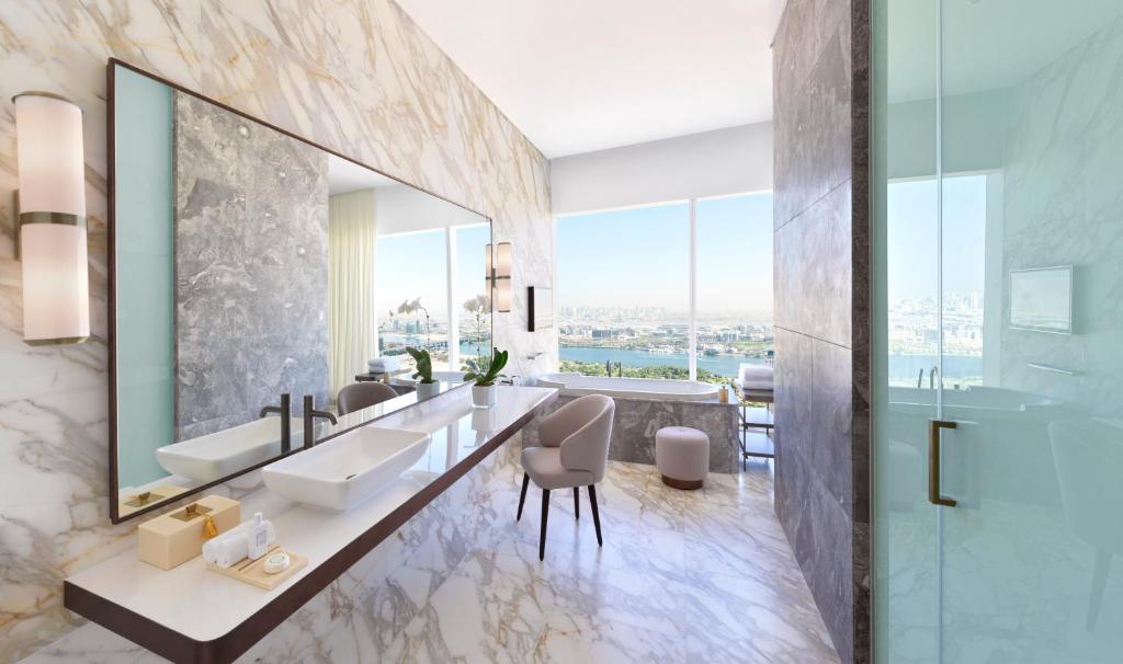 Ambassador Two Bedroom Suite with Club Millésime Access and Private Gym - Image 10