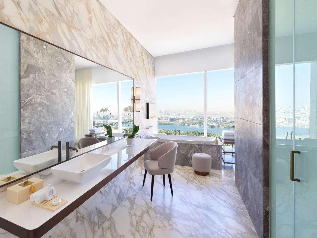 Ambassador Two Bedroom Suite with Club Millésime Access and Private Gym - Image 16