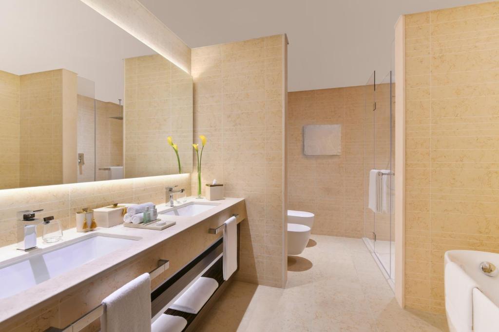 Deluxe Club Twin Room with Club Millésime Access - Image 1