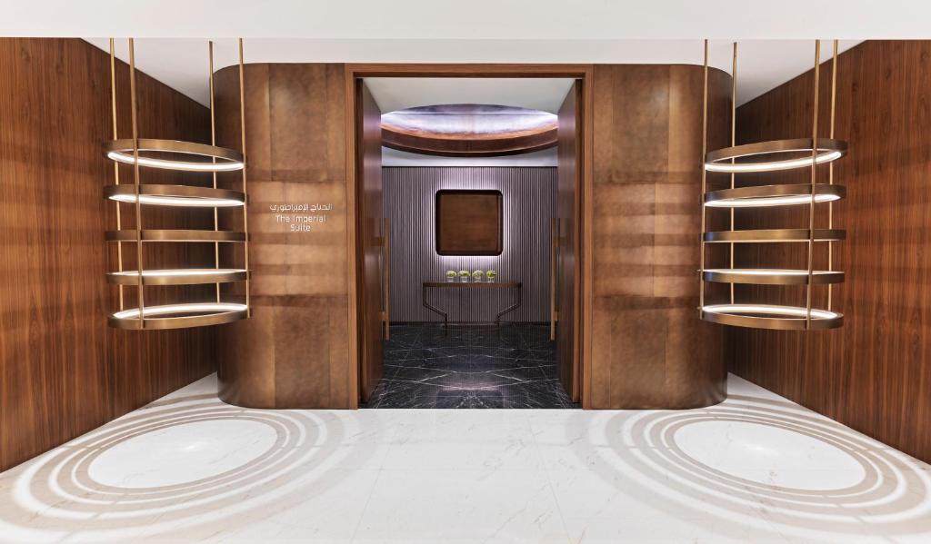 Imperial One Bedroom Suite with Club Millésime Access, Private Gym and Spa Room - Image 11