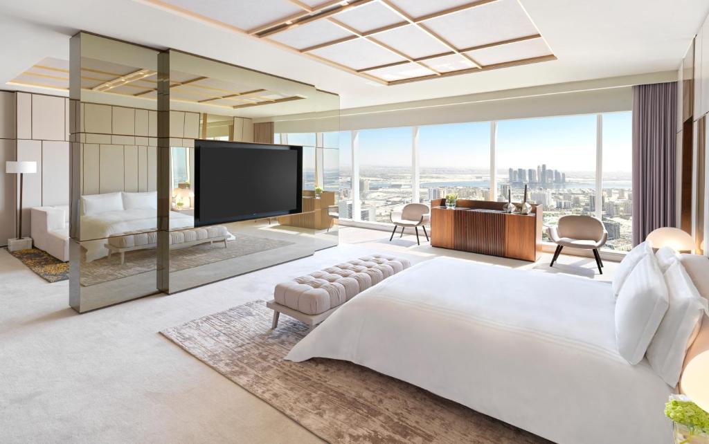 Imperial One Bedroom Suite with Club Millésime Access, Private Gym and Spa Room - Image 12