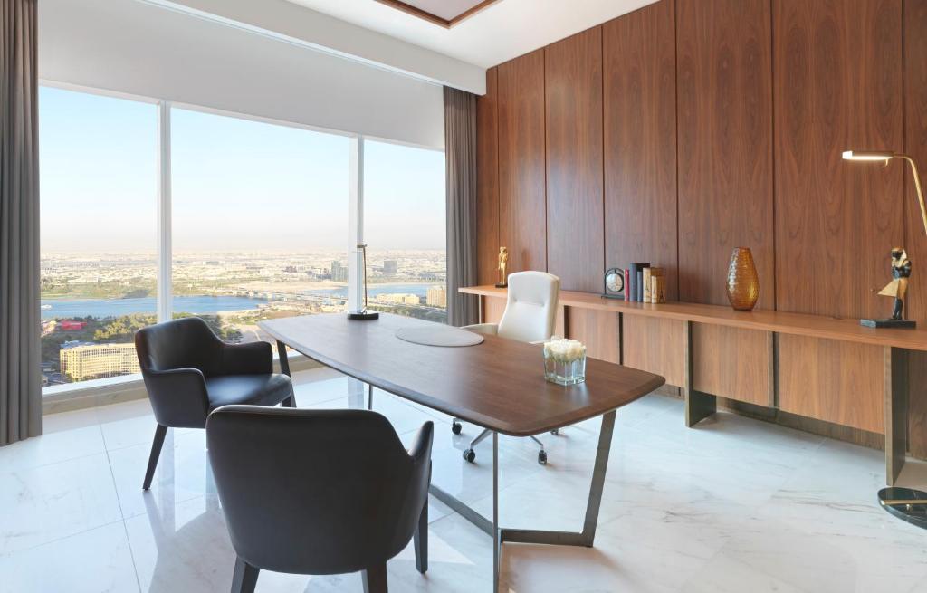 Imperial One Bedroom Suite with Club Millésime Access, Private Gym and Spa Room - Image 6