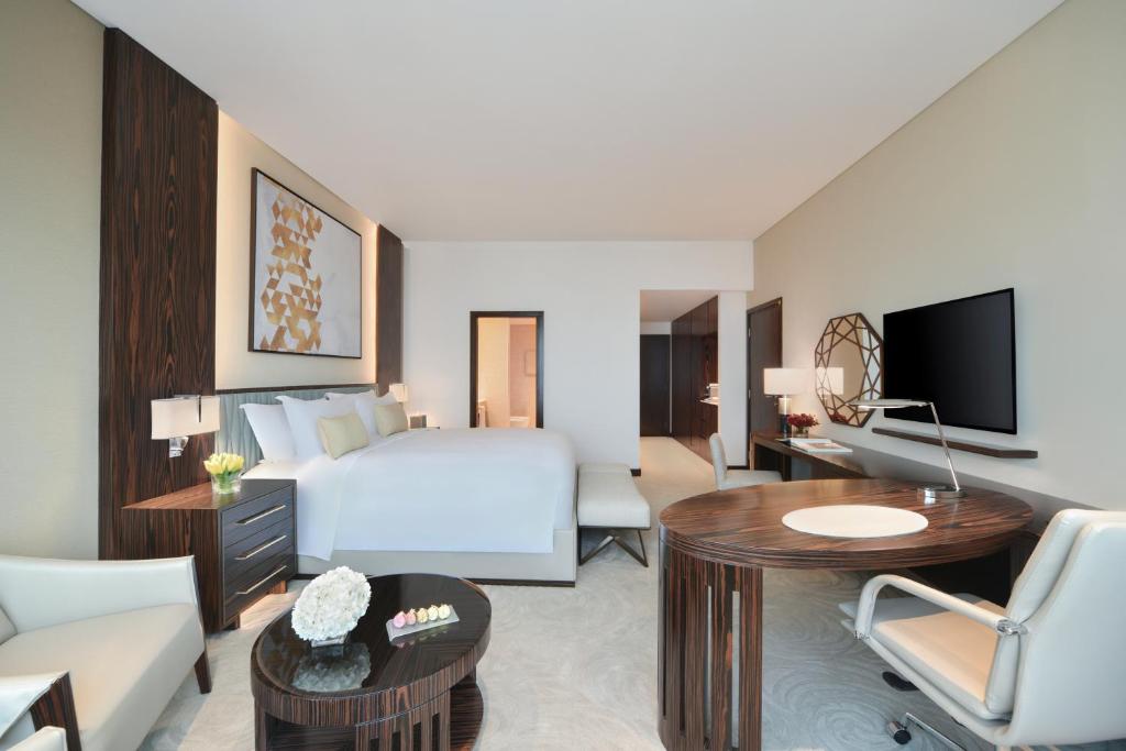 Luxury King Room