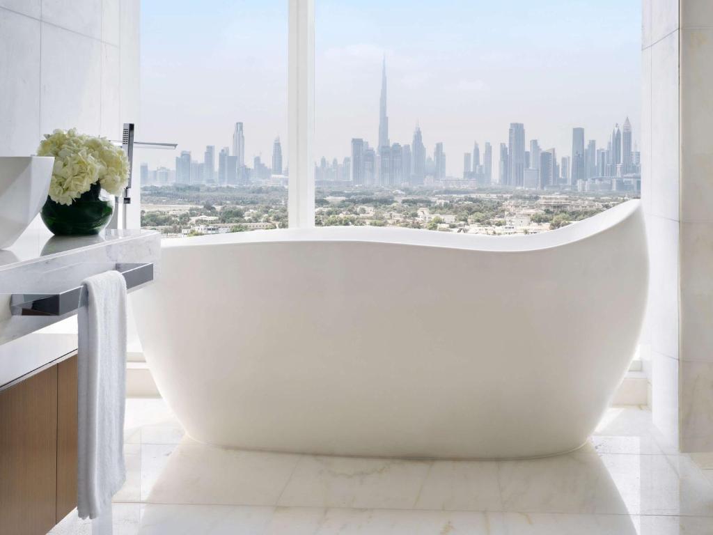 One-Bedroom King Suite with Club Millésime Access - Image 14