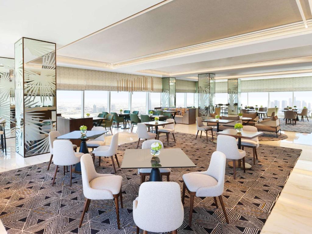 Panoramic King Suite with Club Millésime Access - Image 7